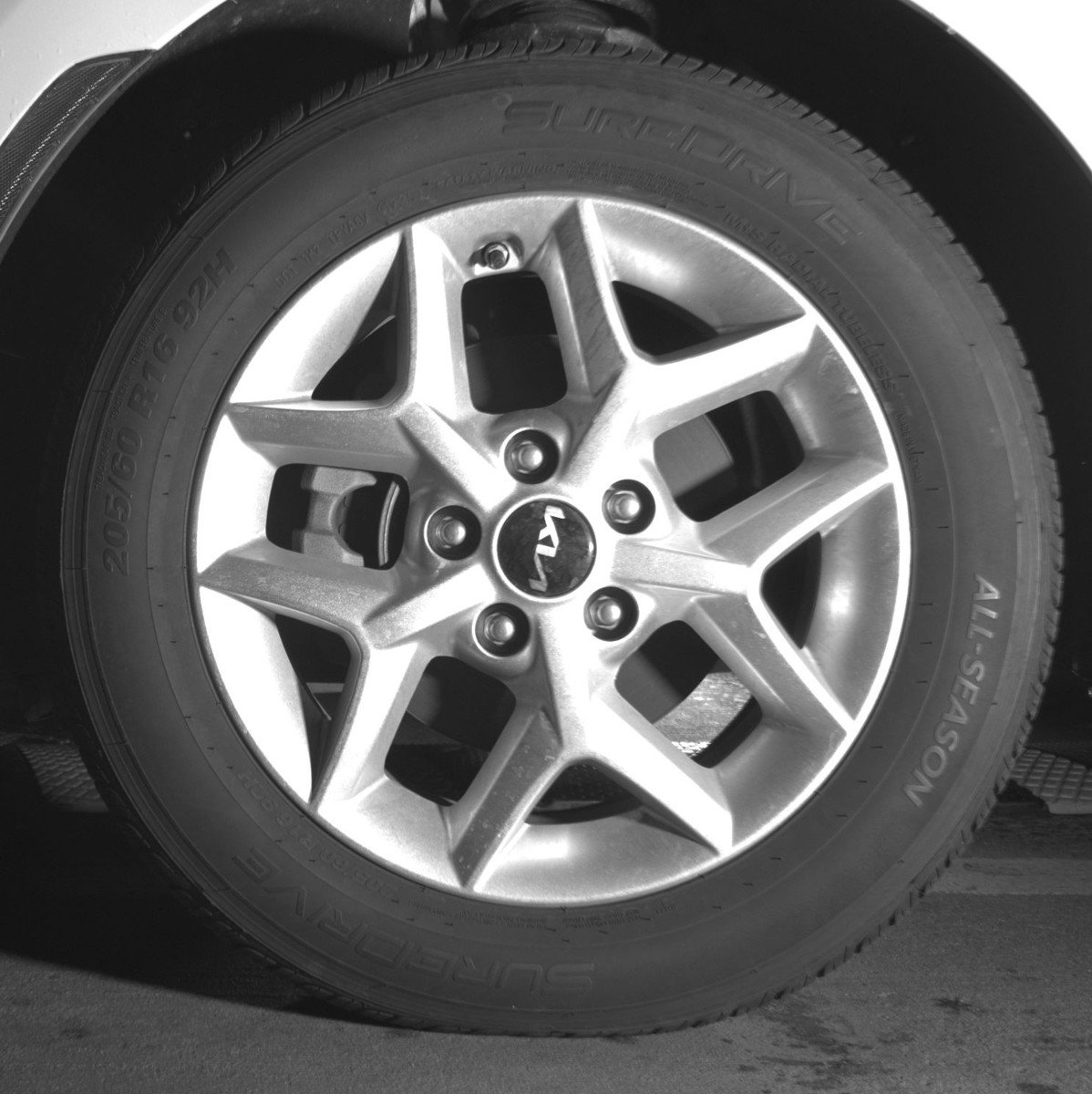 Used 2025 Kia Soul LX w/ LX Technology Package FWD image 14