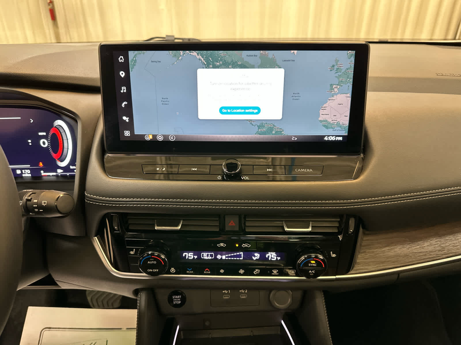 Certified 2025 Nissan Rogue Platinum w/ Tech Package image 6