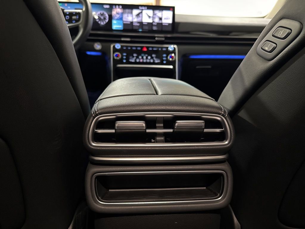 Used 2025 Genesis GV80 2.5T image 34