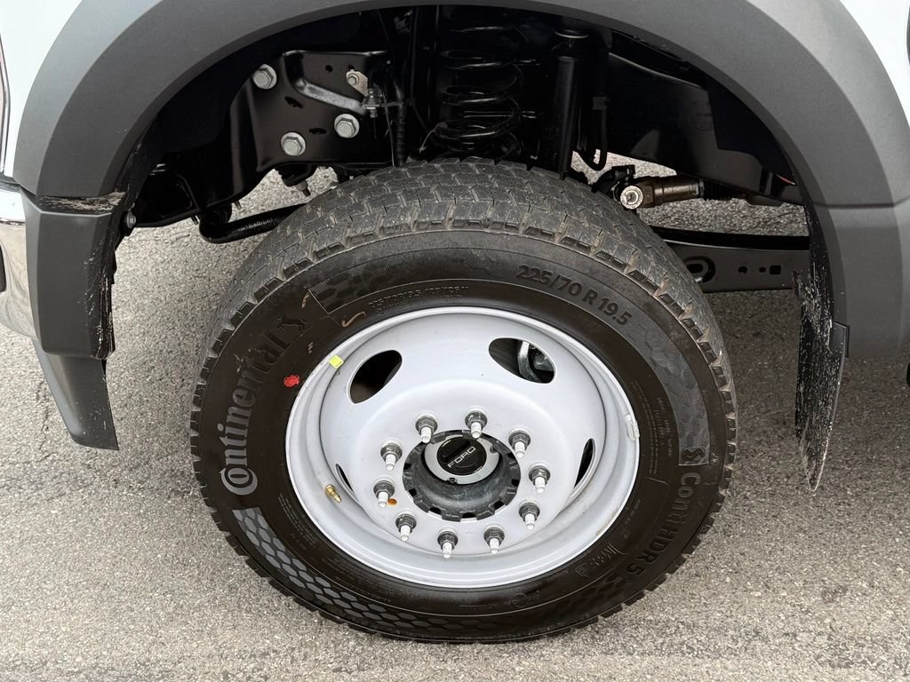 New 2026 Ford F550 4x4 Regular Cab Super Duty image 9