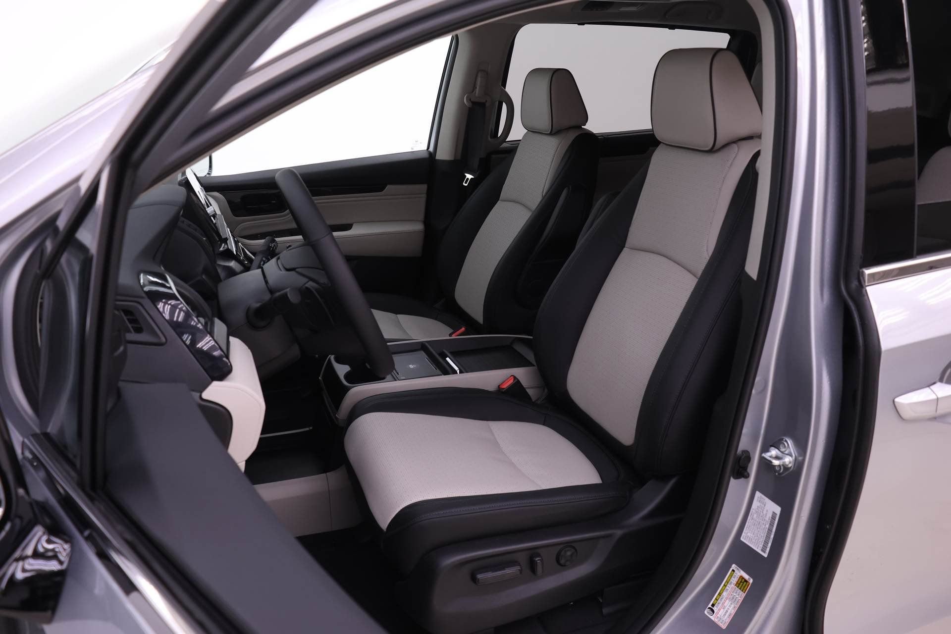 New 2026 Honda Odyssey Elite image 4