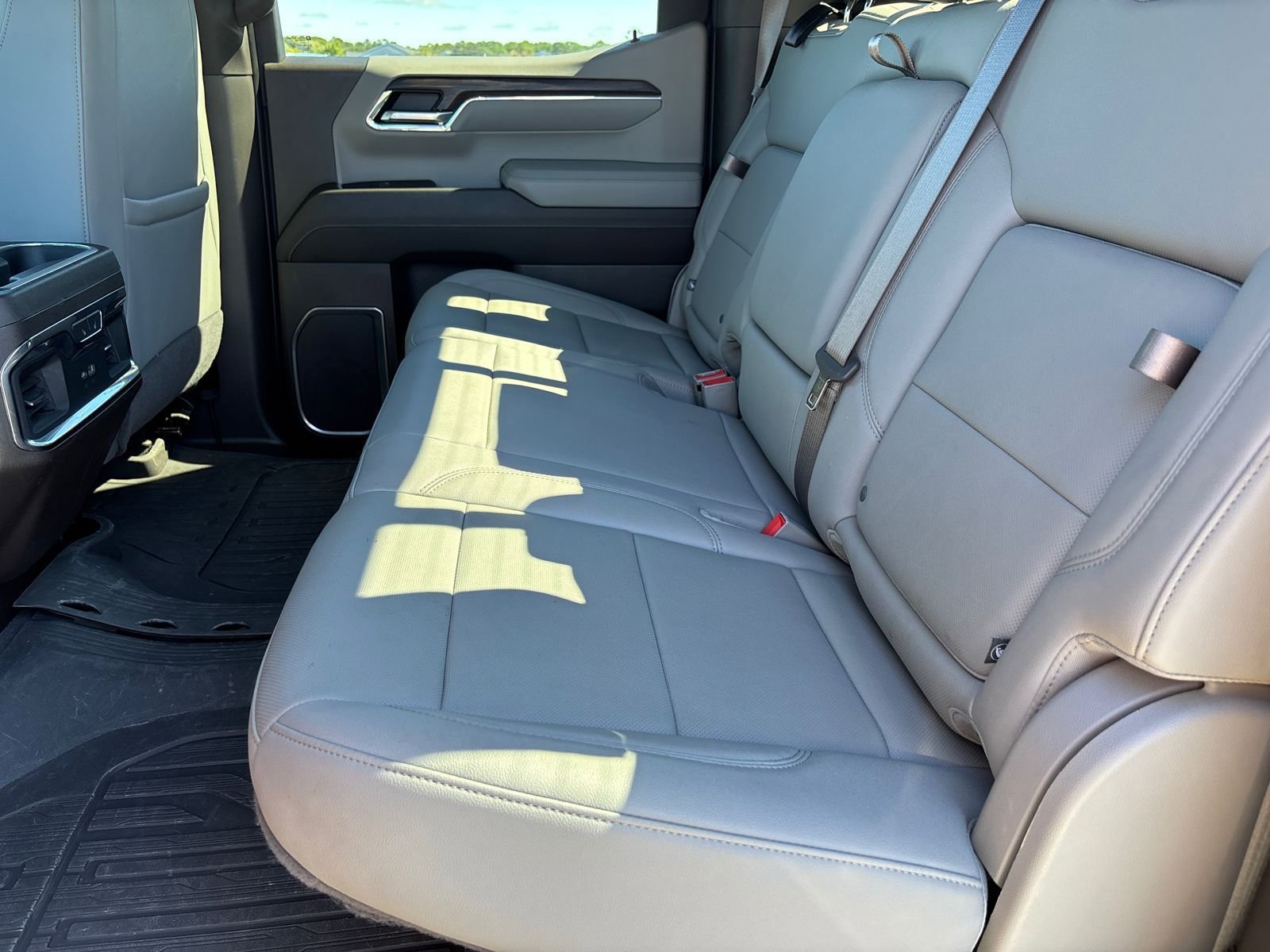 Used 2023 GMC Sierra 1500 SLT w/ SLT Premium Plus Package image 32