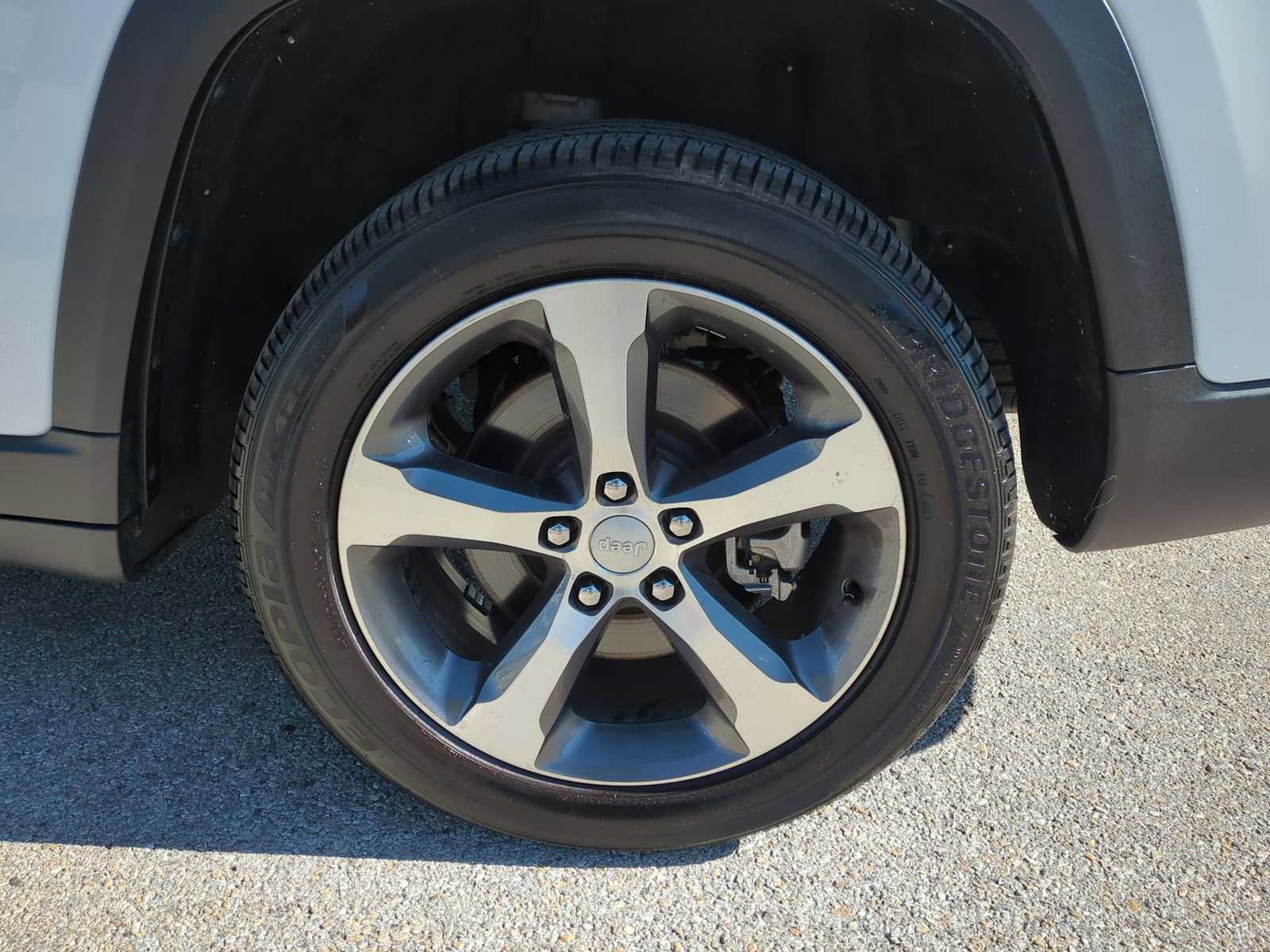 Used 2023 Jeep Grand Cherokee L Limited w/ Luxury Tech Group II image 34