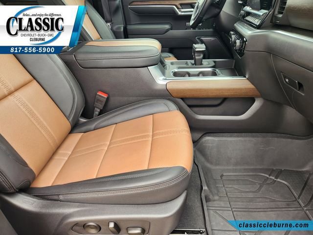 Used 2025 Chevrolet Silverado 1500 High Country AWD/4WD image 14