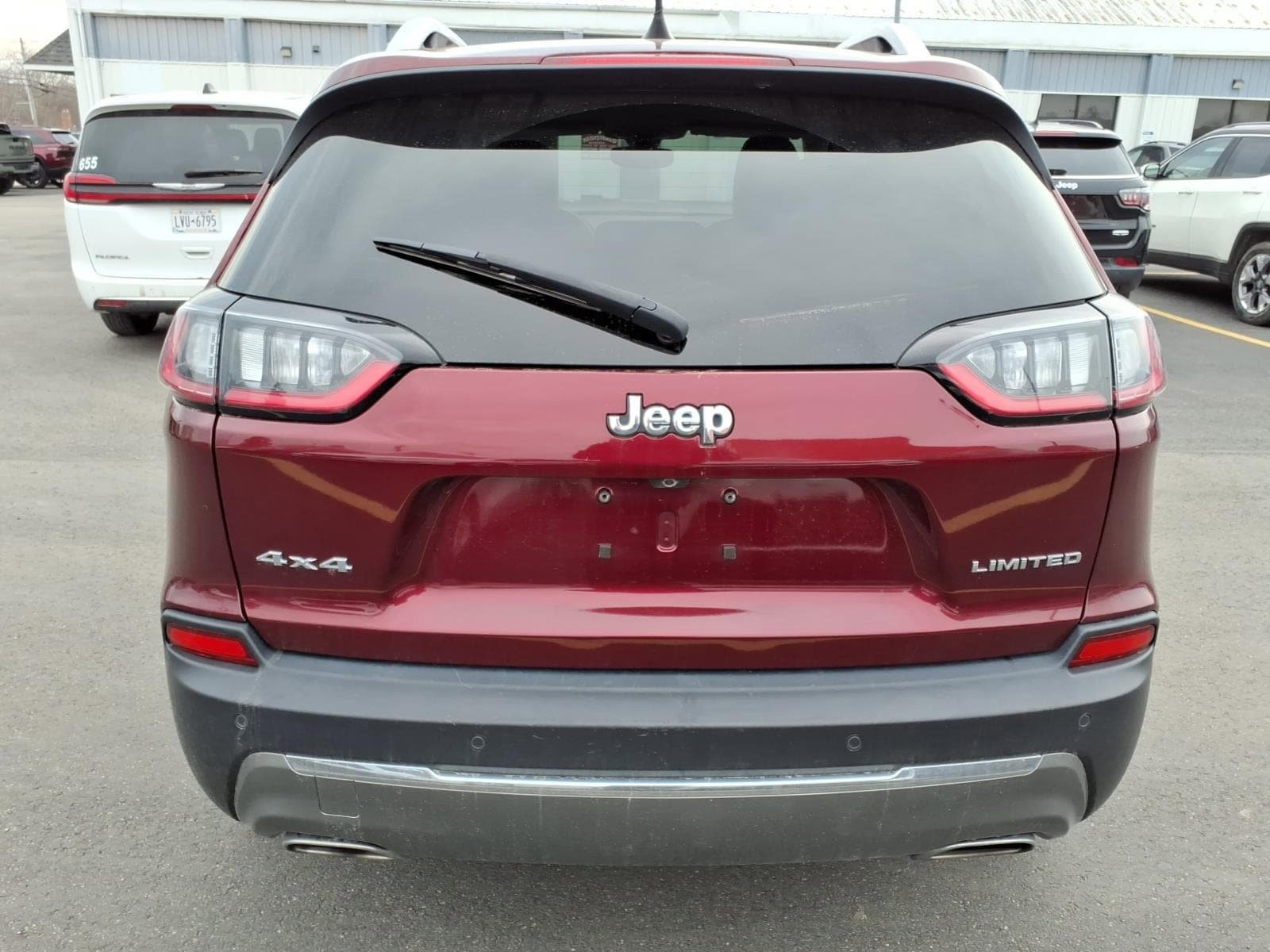 Used 2020 Jeep Cherokee Limited AWD/4WD image 6