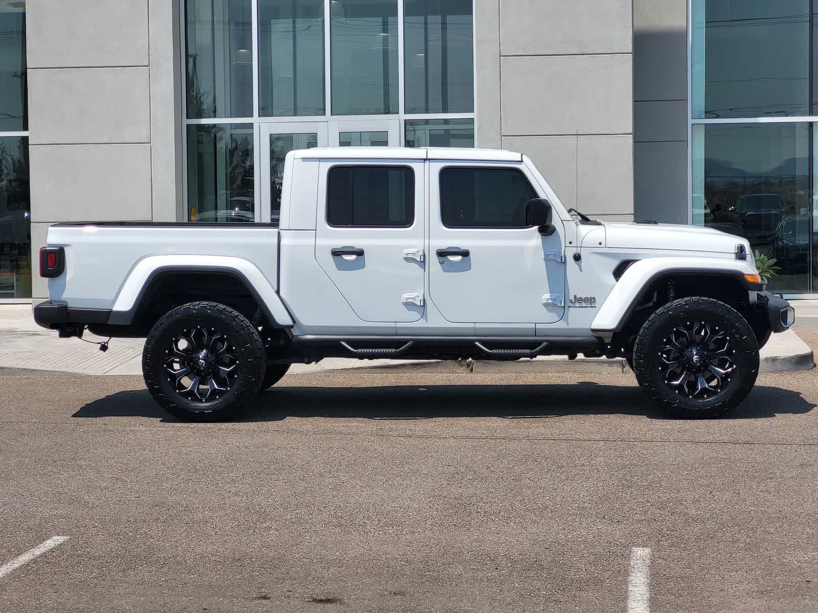 Used 2023 Jeep Gladiator Overland w/ Popular Equipment Package AWD/4WD video 4