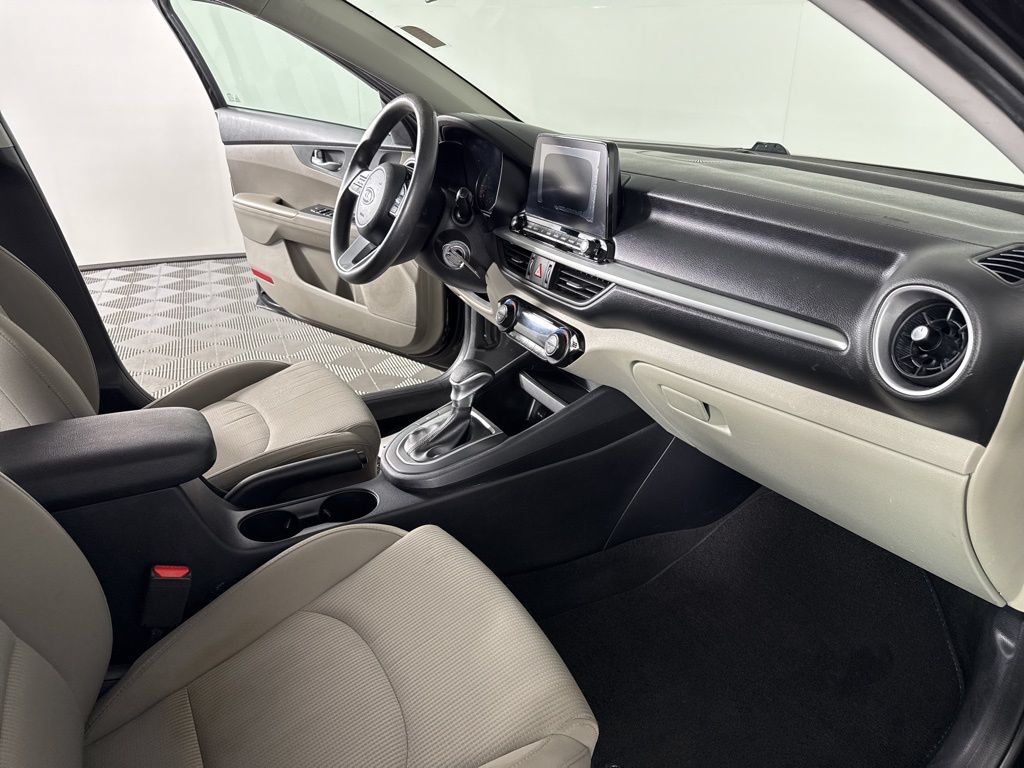 Used 2019 Kia Forte LXS FWD image 32