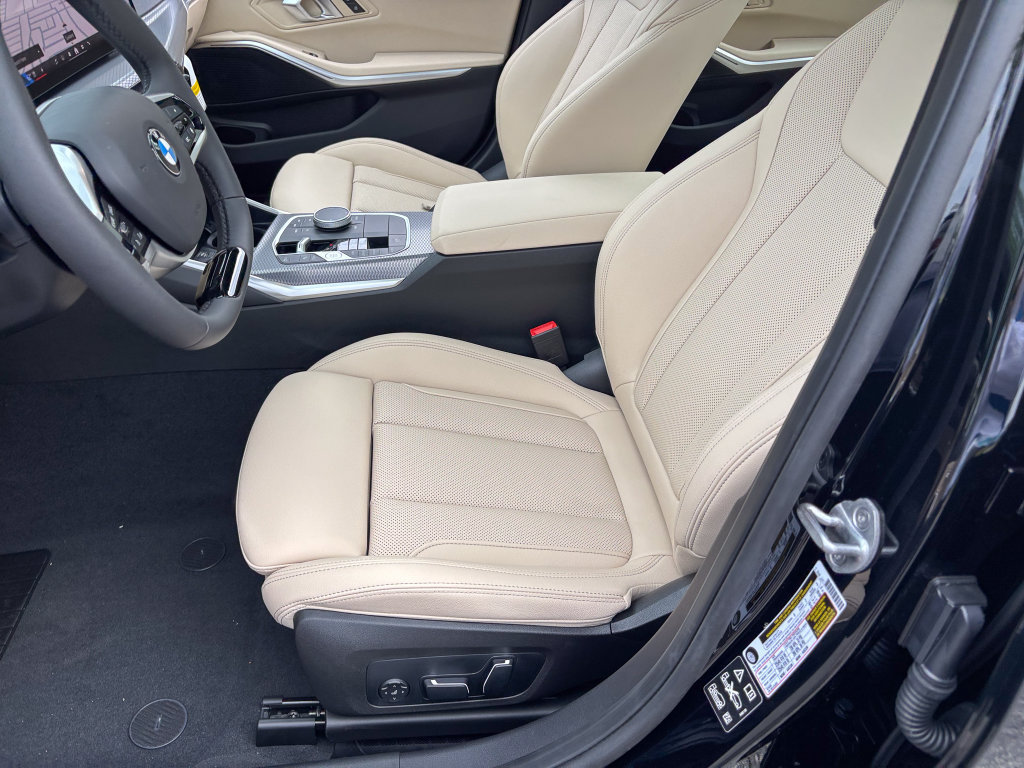 New 2026 BMW 330i xDrive Sedan w/ Convenience Package AWD/4WD image 11
