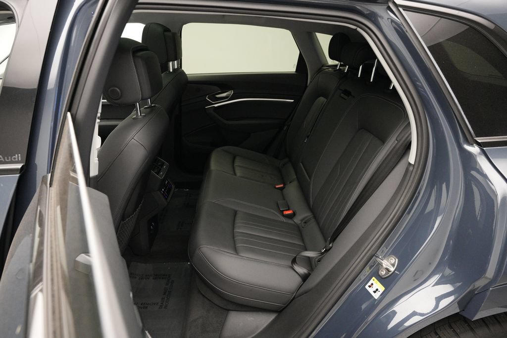 Used 2024 Audi Q8 e-tron Premium AWD/4WD image 8