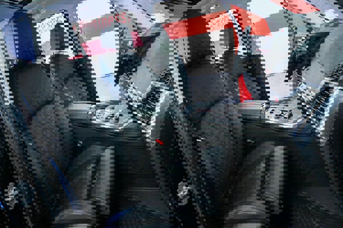 Used 2023 BMW X7 xDrive40i w/ Premium Package image 26