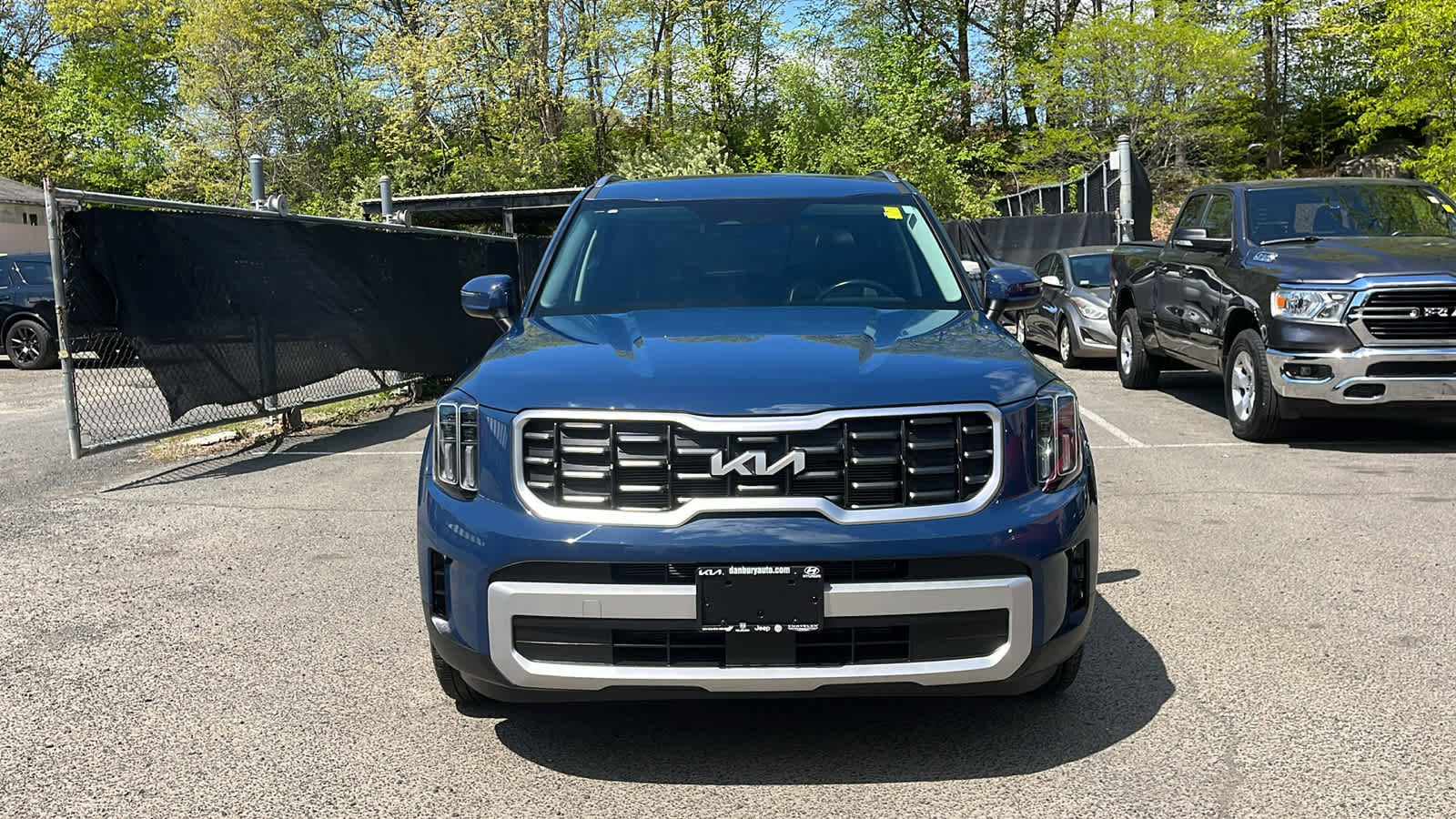 Used 2024 Kia Telluride S w/ S Sunroof Package AWD/4WD image 2