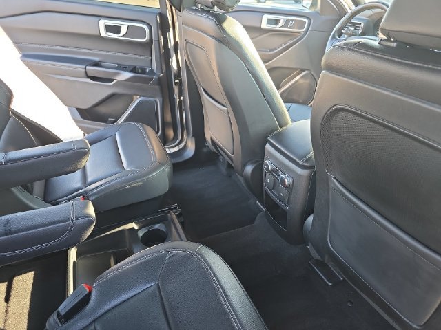 Used 2020 Ford Explorer XLT w/ Equipment Group 202A RWD image 12