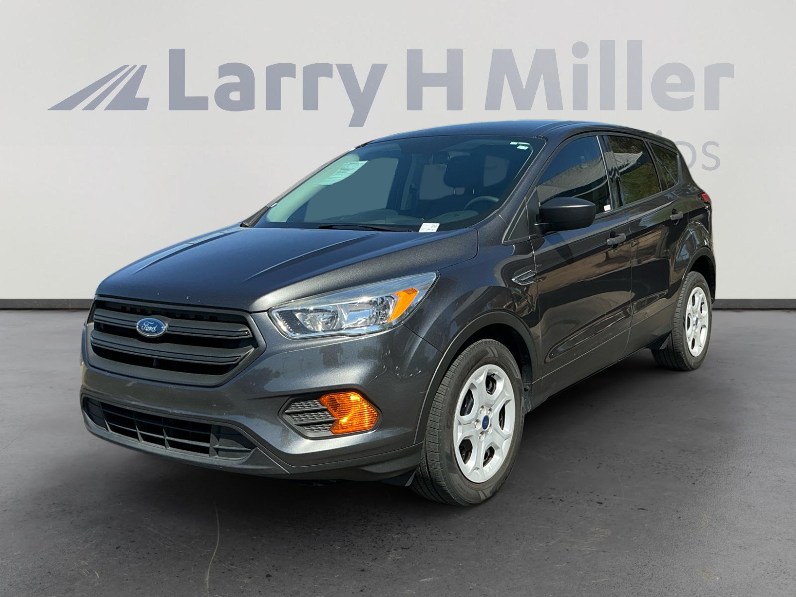 Used 2017 Ford Escape S FWD image 1