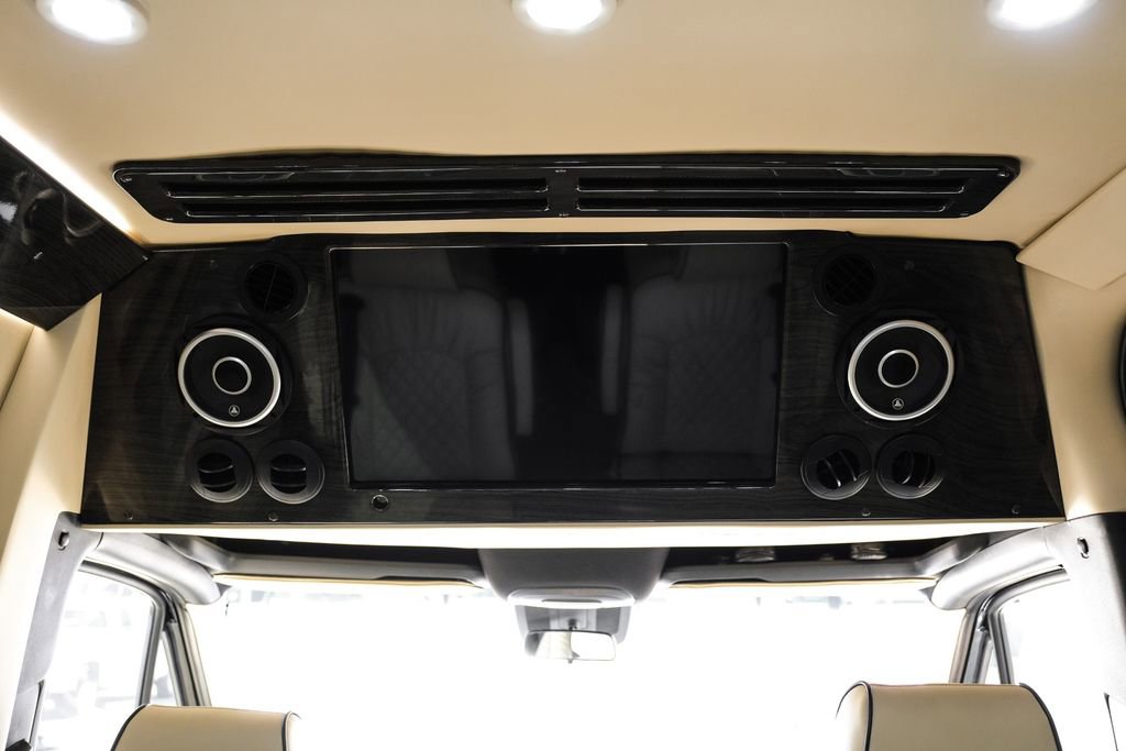 Used 2020 Mercedes-Benz Sprinter 3500 w/ Windows All Around Package image 54