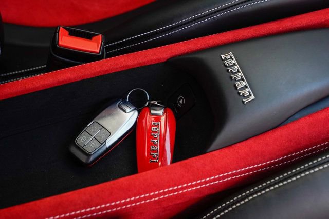 Used 2021 Ferrari F8 Tributo image 76