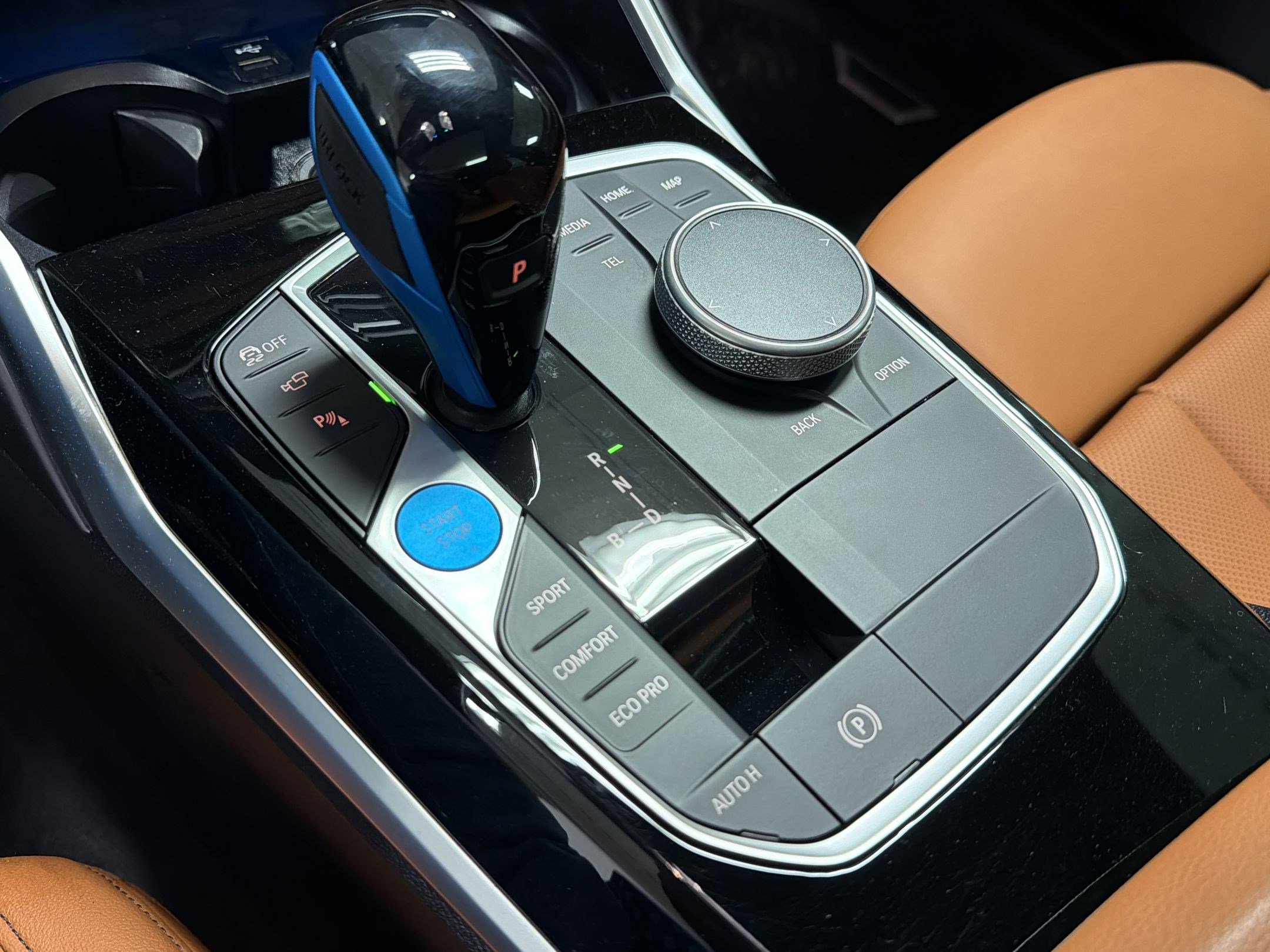 Certified 2023 BMW i4 eDrive35 w/ Premium Package image 17