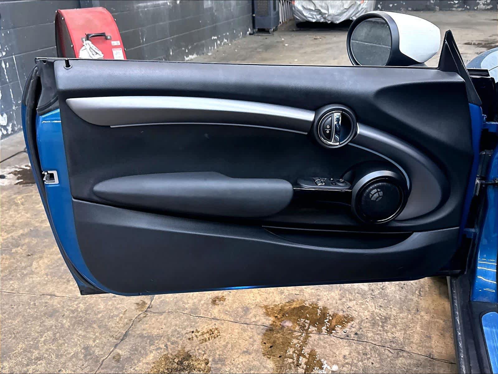 Used 2024 MINI Cooper SE FWD image 25