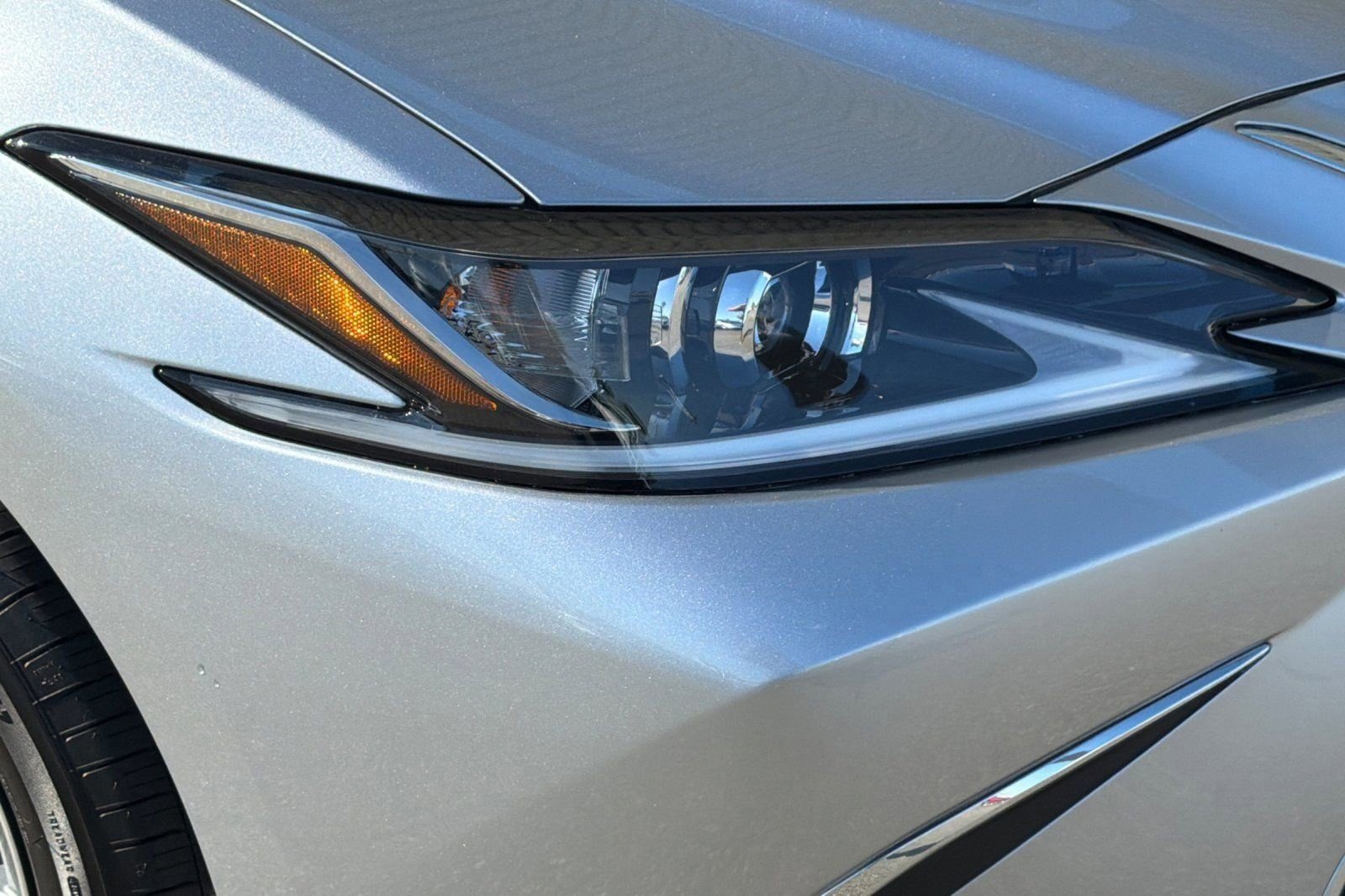 Used 2025 Lexus ES 350 image 11