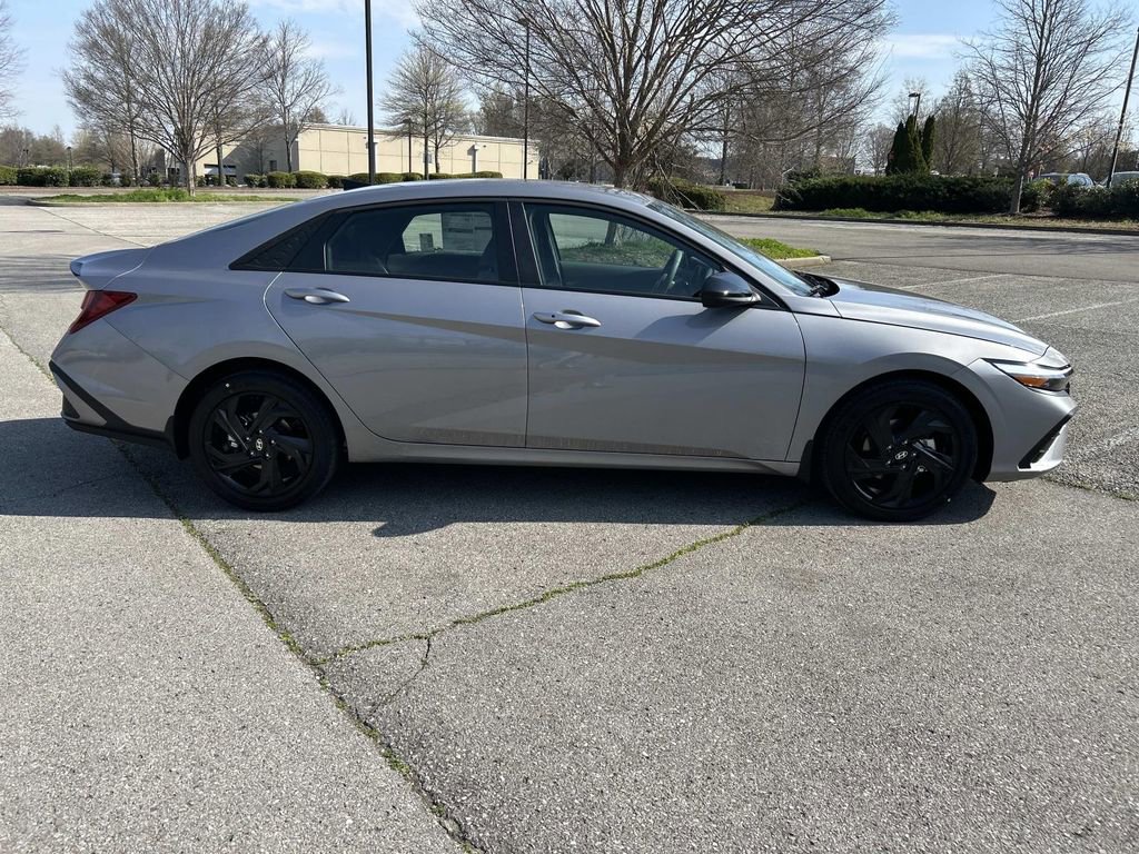 New 2026 Hyundai Elantra Sport image 8