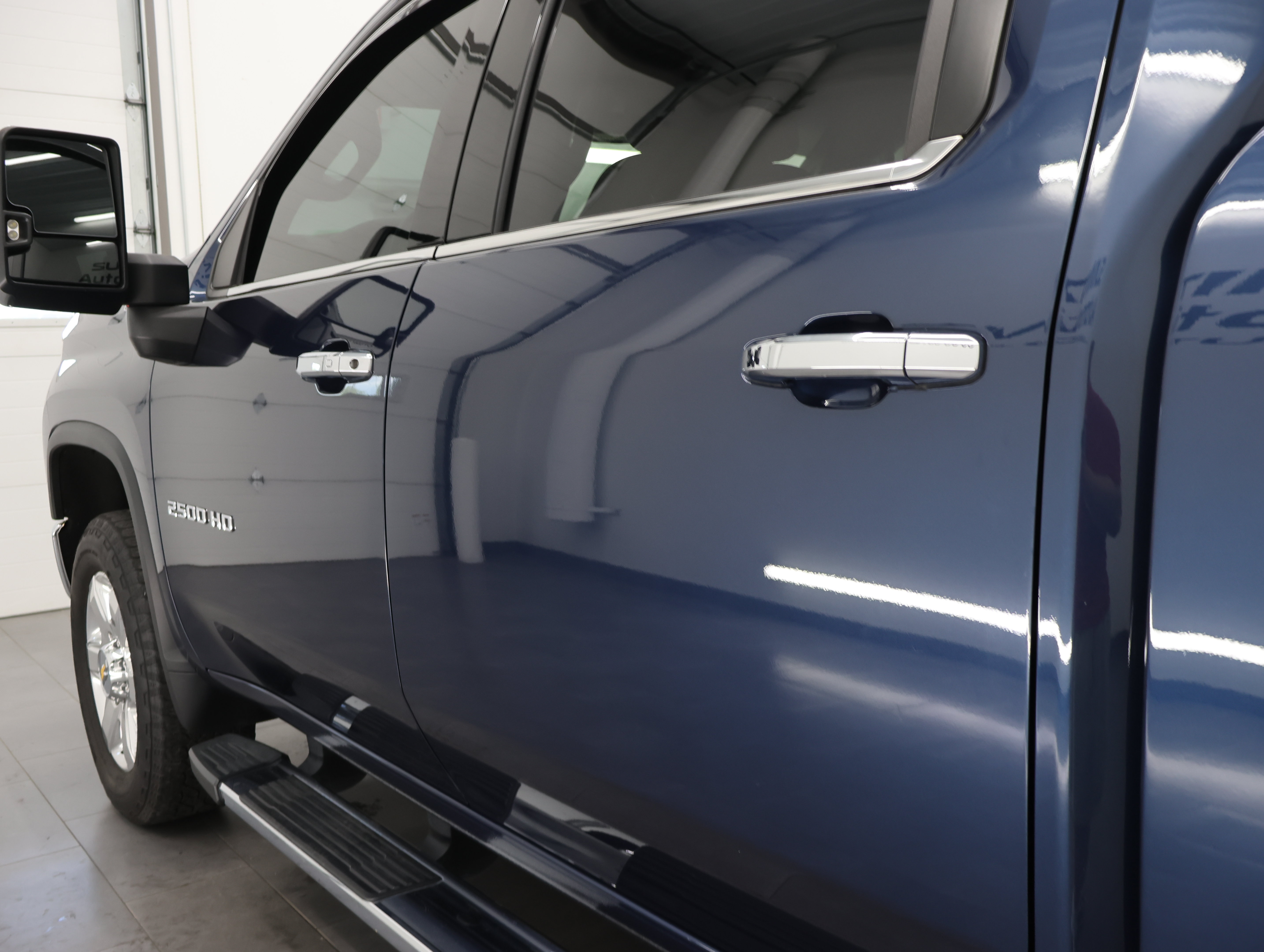 Used 2023 Chevrolet Silverado 2500 LTZ w/ Gooseneck/5TH Wheel Package AWD/4WD image 36
