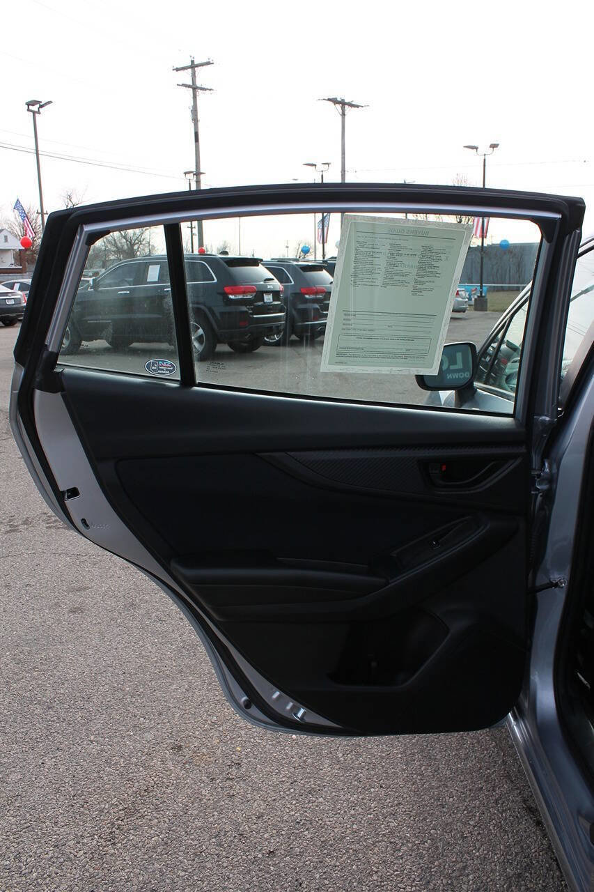 Used 2017 Subaru Impreza 2.0i Premium image 16