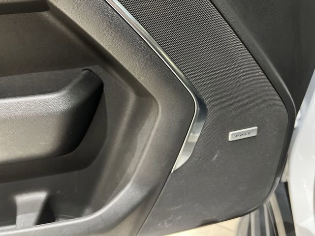 Used 2023 Chevrolet Suburban Premier image 23