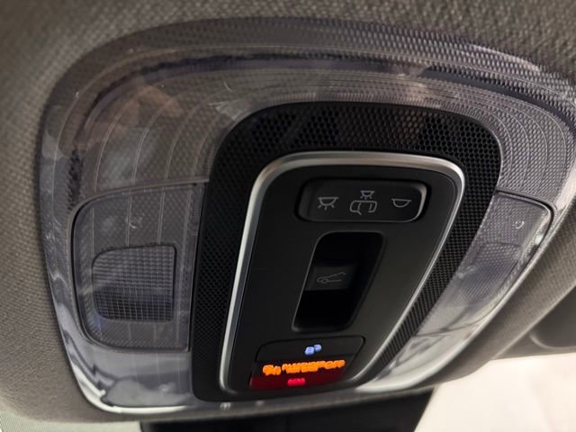 New 2025 Hyundai Elantra Limited image 25