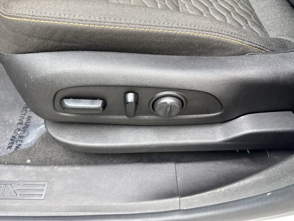 Used 2019 Chevrolet Equinox LT AWD/4WD image 32