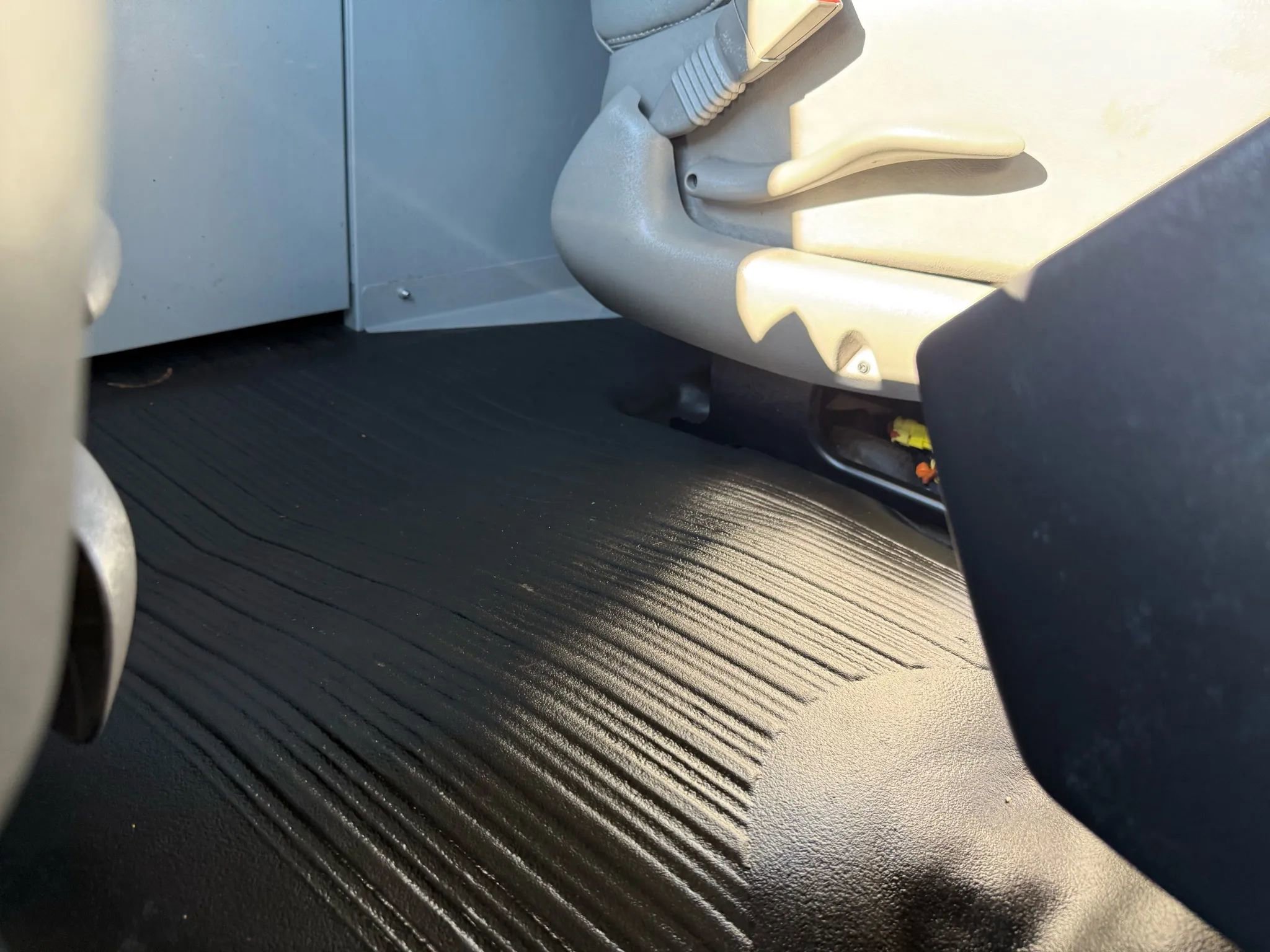 Used 2022 GMC Savana 2500 w/ Communications Package image 51