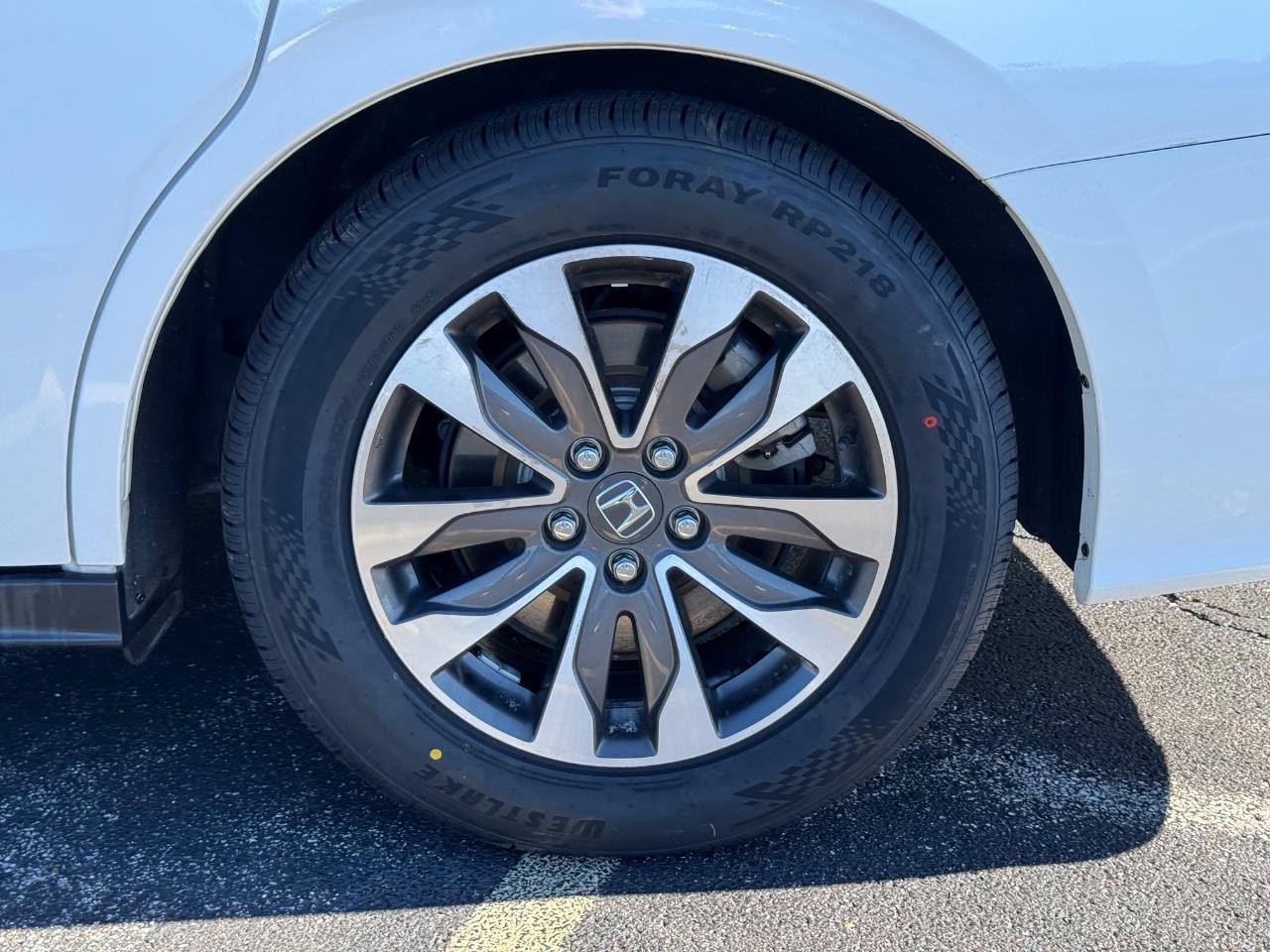 Certified 2023 Honda Odyssey EX-L image 7