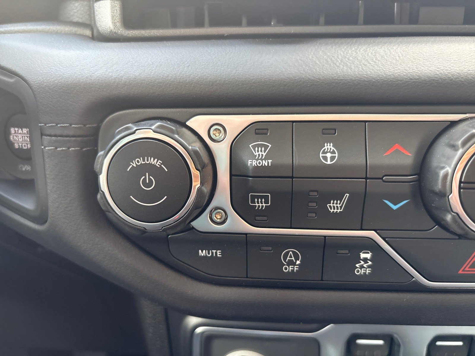 New 2026 Jeep Wrangler Rubicon AWD/4WD image 19