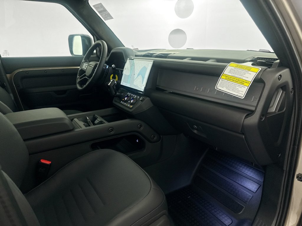 New 2026 Land Rover Defender 110 OCTA AWD/4WD image 29