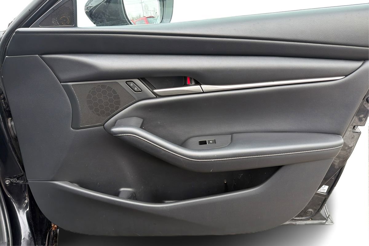 Used 2021 MAZDA MAZDA3 s image 20