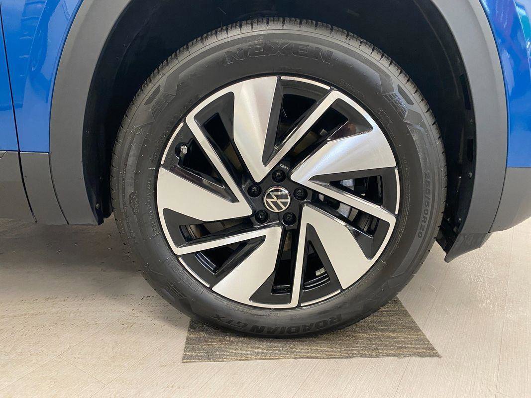 Used 2025 Volkswagen Atlas SE image 30