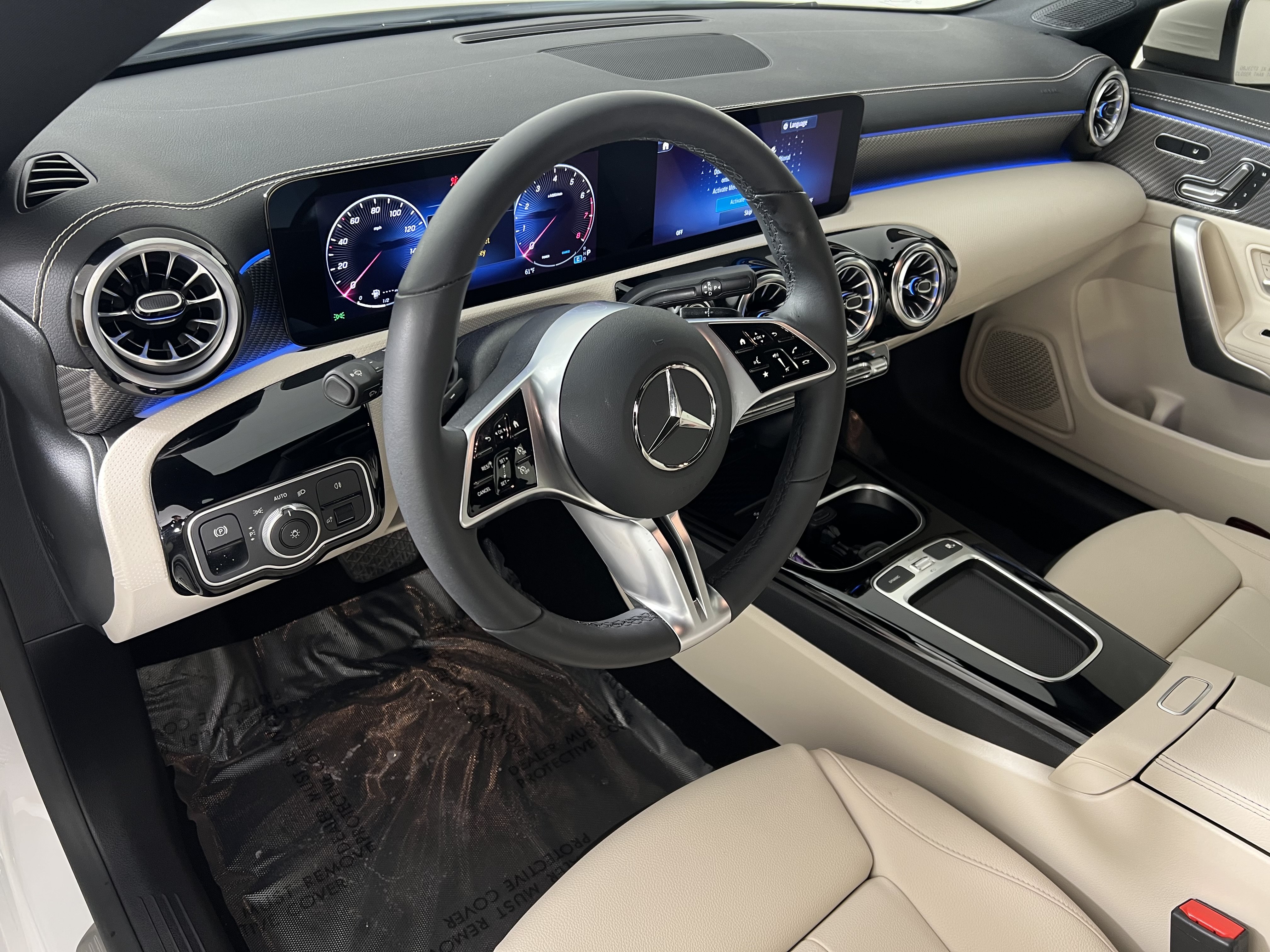 Used 2025 Mercedes-Benz CLA 250 4MATIC image 17