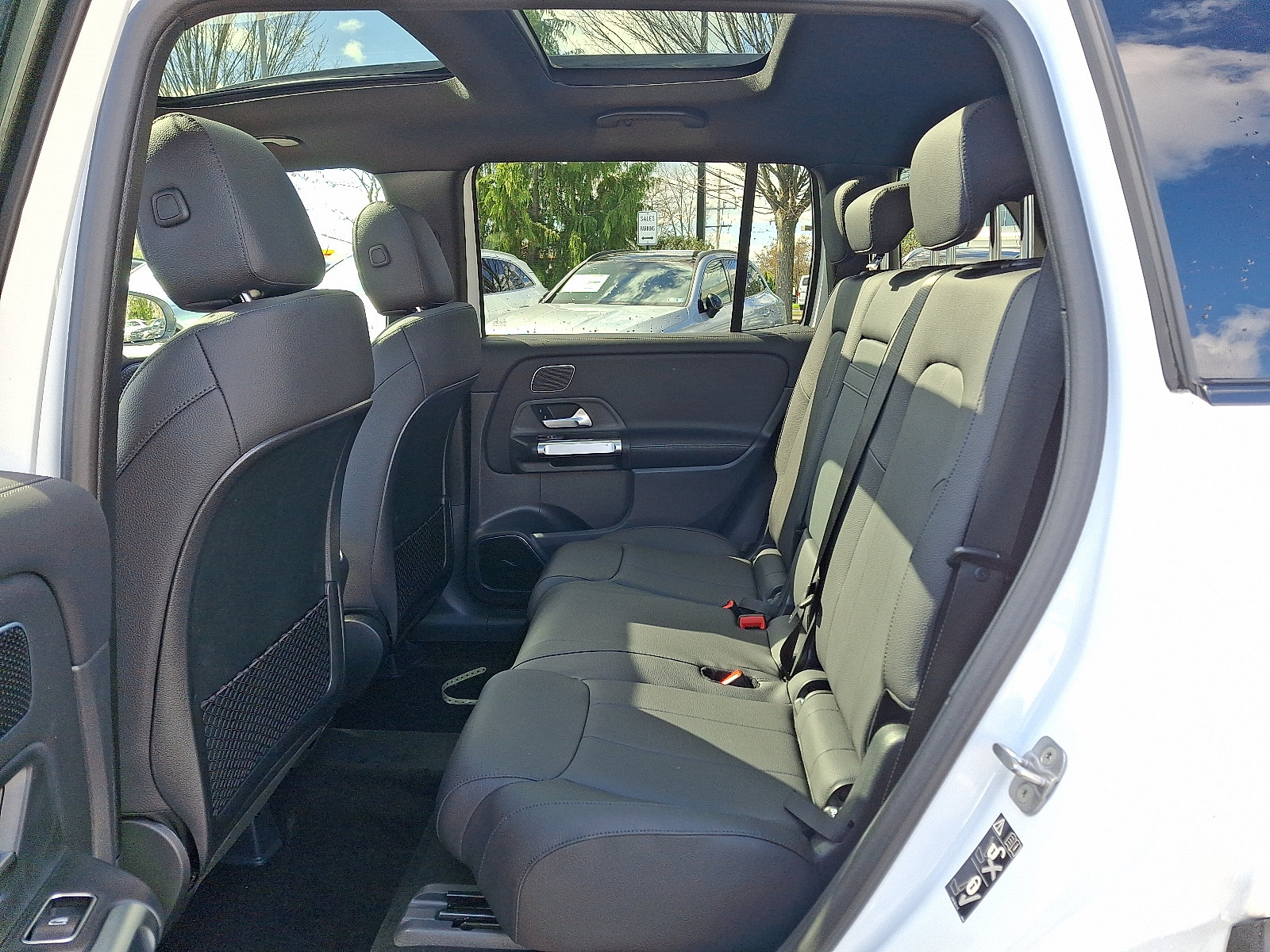 New 2026 Mercedes-Benz GLB 250 4MATIC image 8