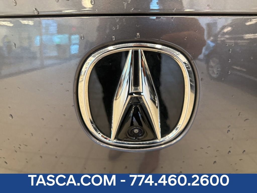 Used 2023 Acura TLX image 9