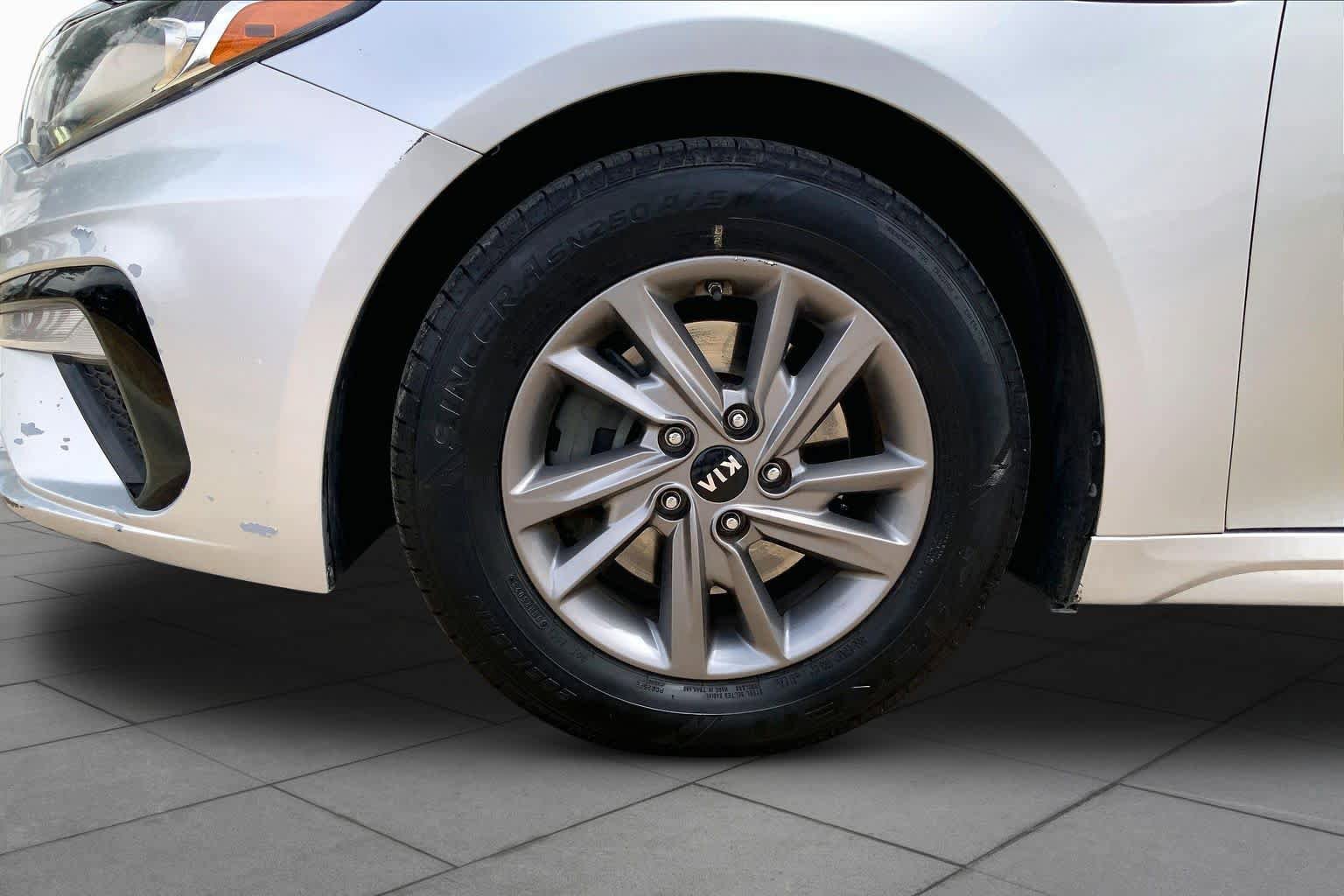 Used 2020 Kia Optima LX FWD image 11