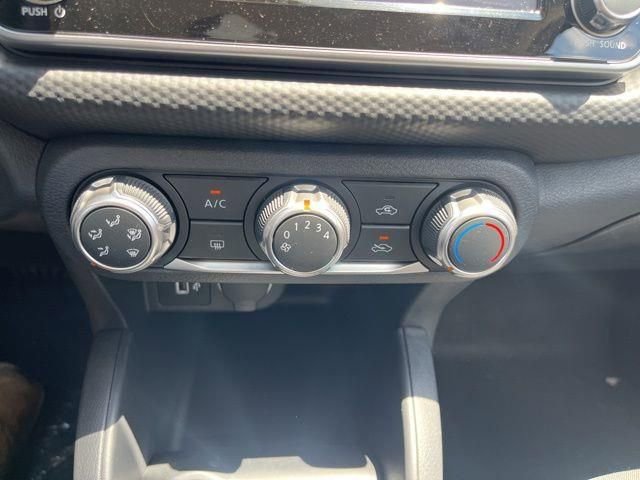 New 2025 Nissan Kicks Play S image 28