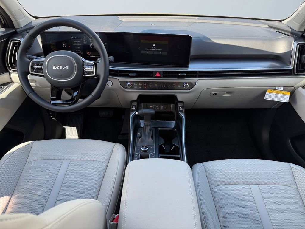 New 2025 Kia Sorento S image 10