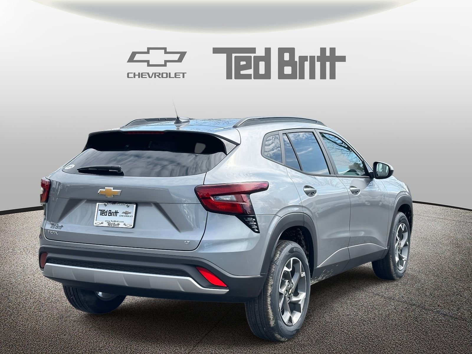 New 2026 Chevrolet Trax LT w/ Driver Confidence Package FWD image 4