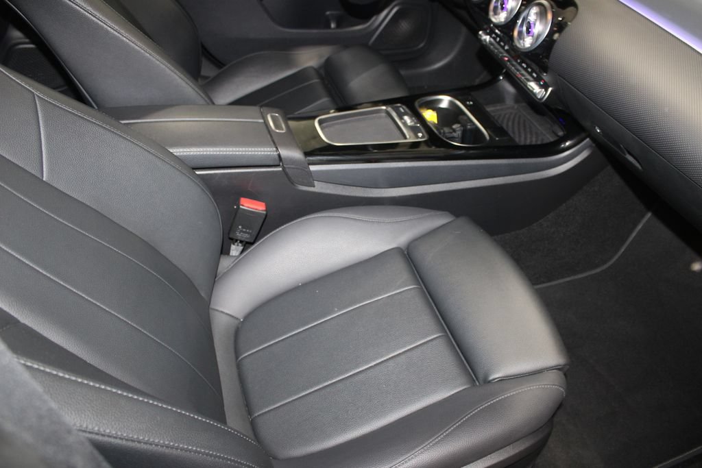 Used 2025 Mercedes-Benz CLA 250 image 21