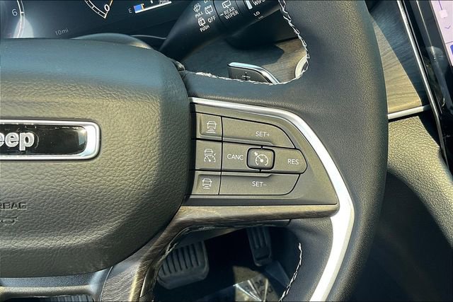 New 2025 Jeep Grand Cherokee Limited image 15