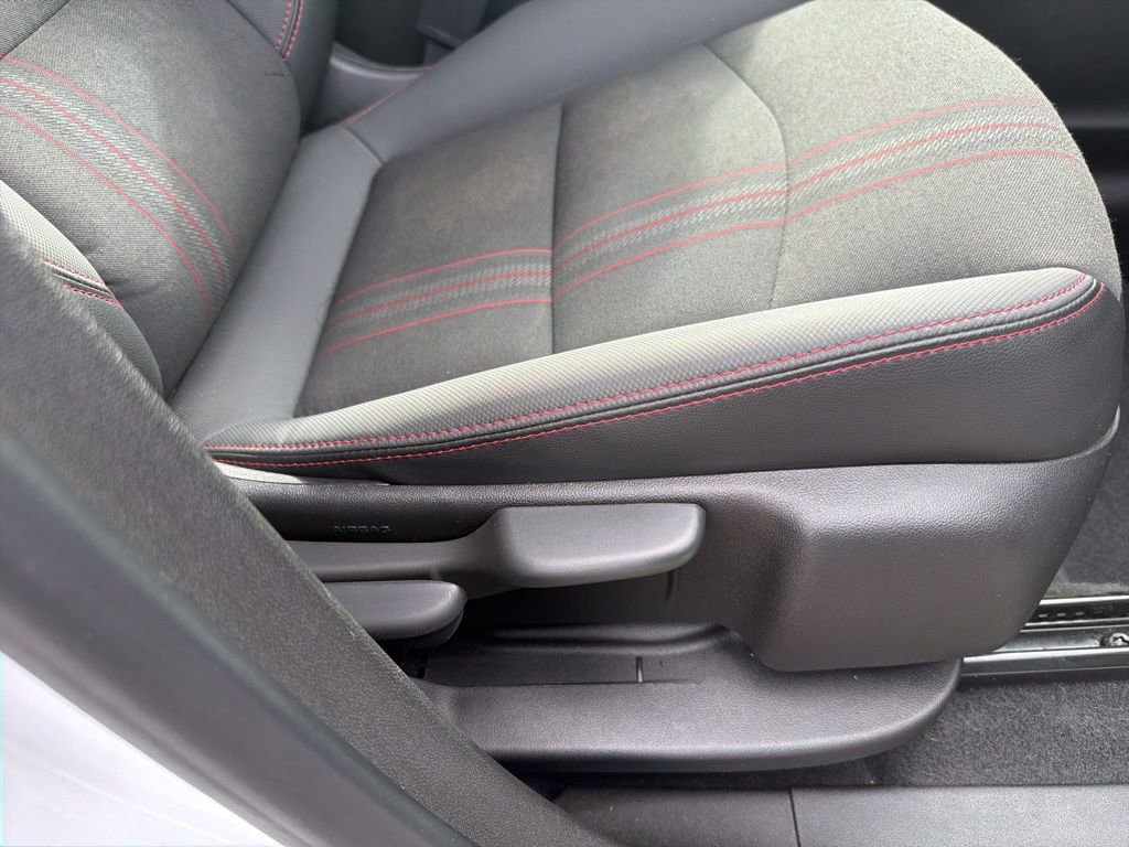 Used 2022 Chevrolet Equinox RS image 29