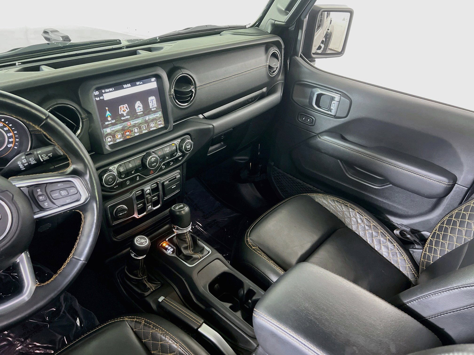 Used 2020 Jeep Wrangler Unlimited Sahara AWD/4WD image 23