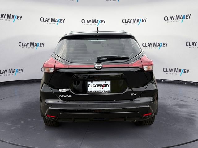 Used 2022 Nissan Kicks SV FWD image 4