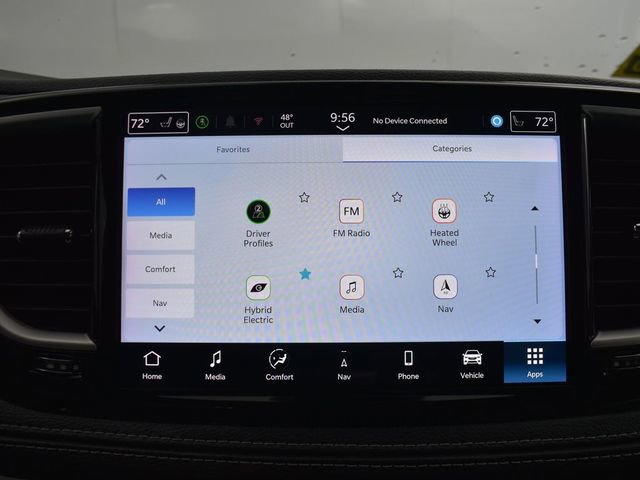 Used 2024 Chrysler Pacifica Select image 31