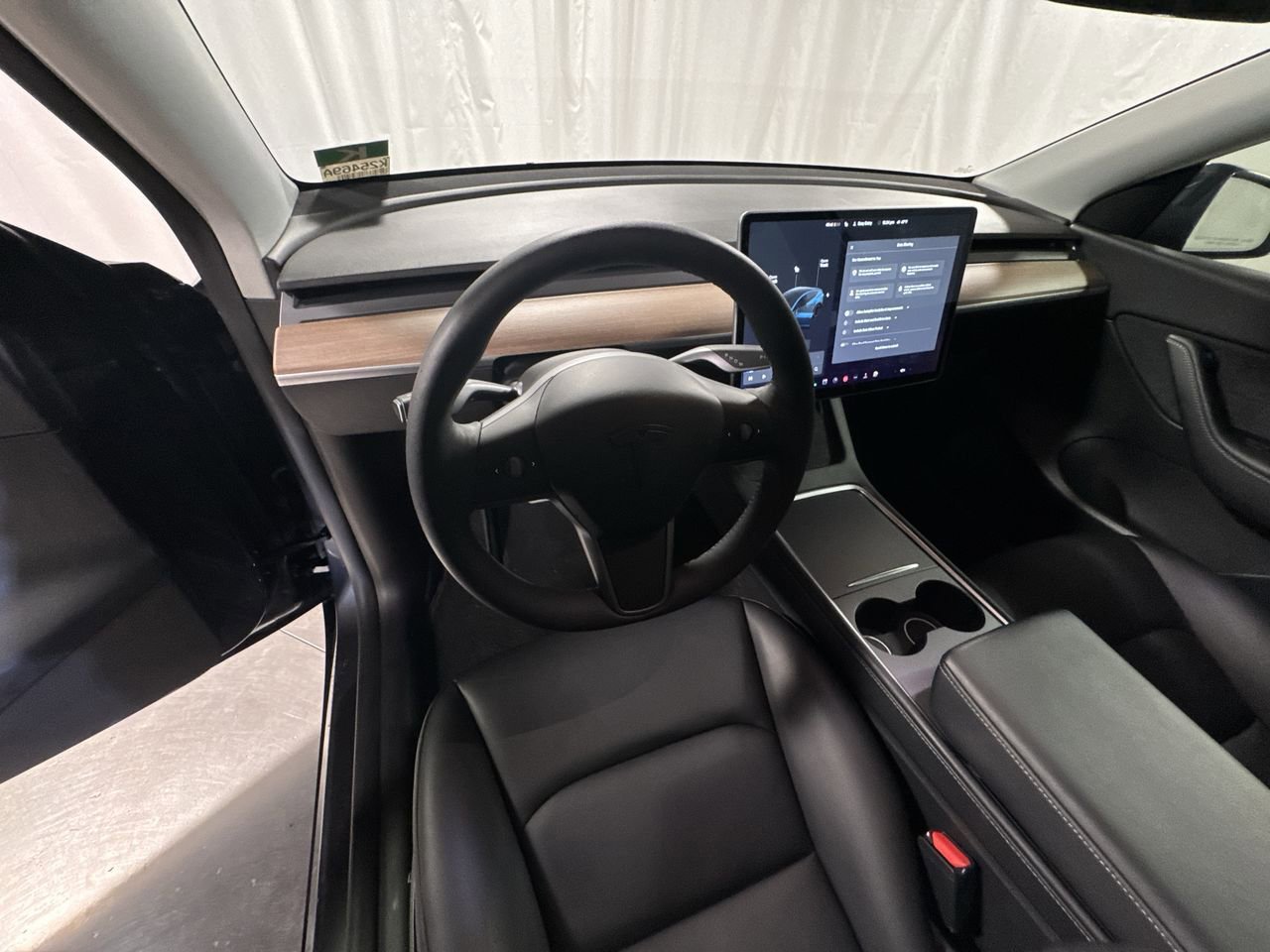 Used 2022 Tesla Model Y Performance image 15