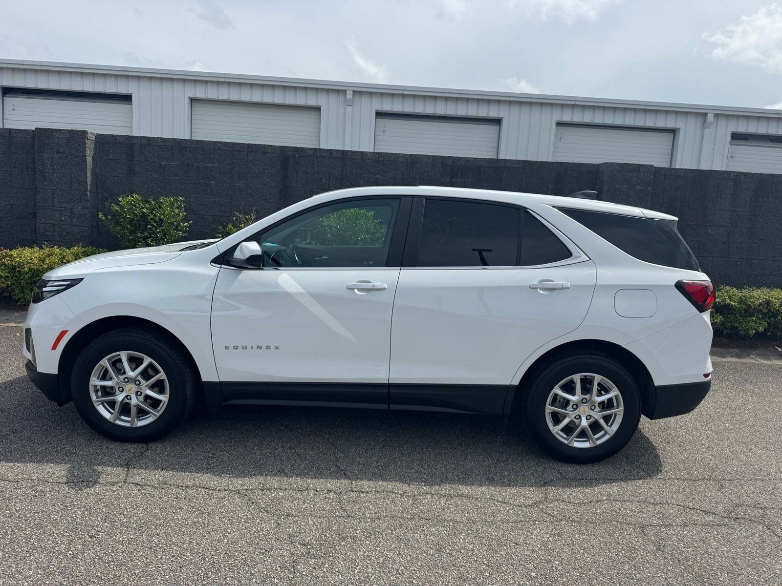 Certified 2024 Chevrolet Equinox LT AWD/4WD image 2