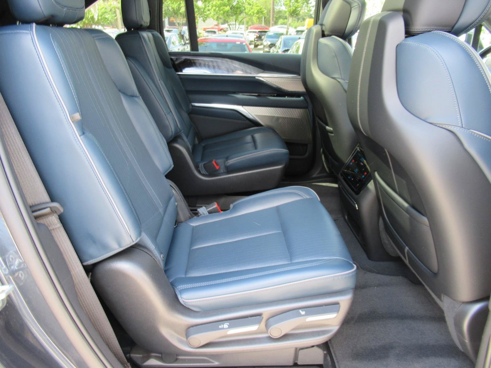 Certified 2026 Cadillac Escalade IQ Sport 2 AWD/4WD image 37